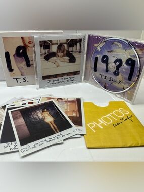Taylor Swift 1989 Deluxe CD with Polaroids #40–52 – Complete